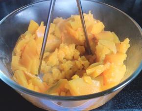 压成泥后稍稍放凉