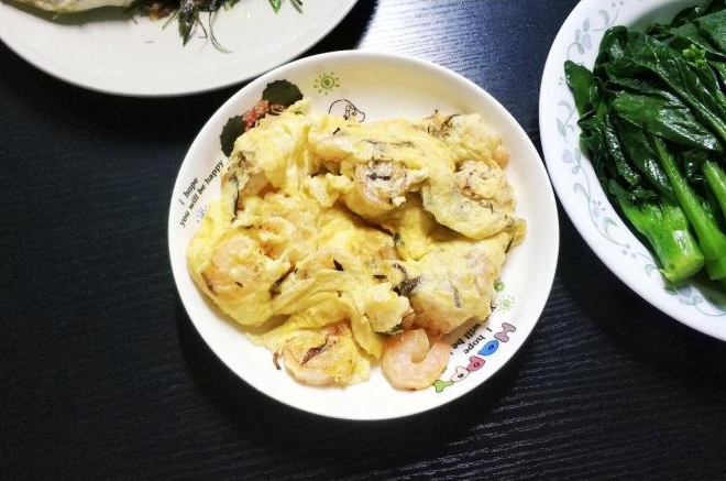 葱香虾仁炒蛋