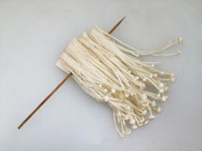 金针菇洗净穿串