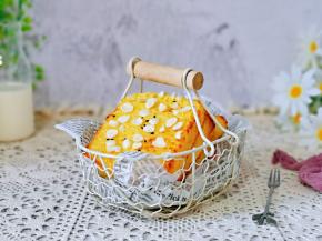 搭配一杯牛奶，营养早餐。