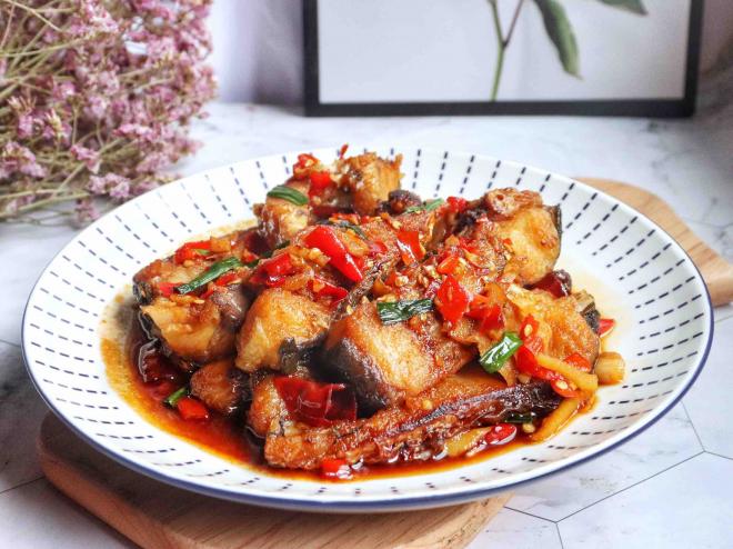 啤酒闷烧草鱼块