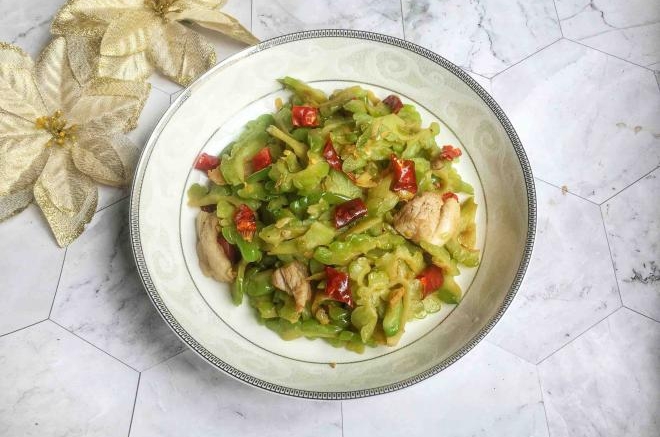 苦瓜炒肉
