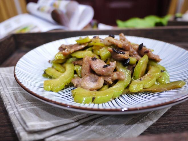 苦瓜炒肉