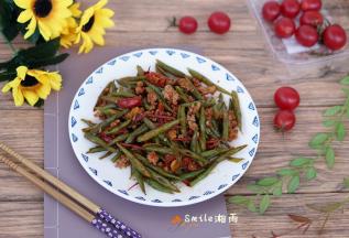 老公说：用这铁锅炒的菜特别香！