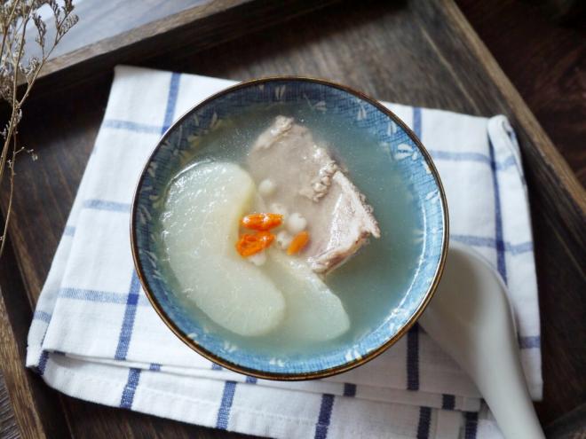 川贝雪梨猪骨汤