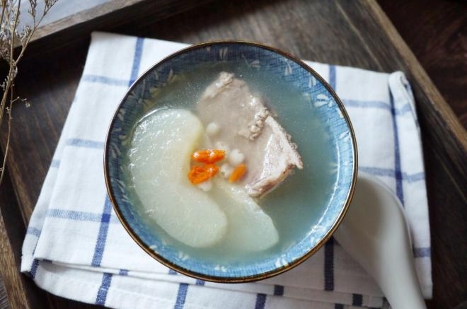 川贝雪梨猪骨汤