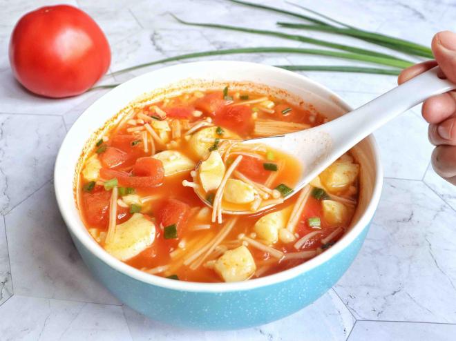 番茄金针菇豆腐汤