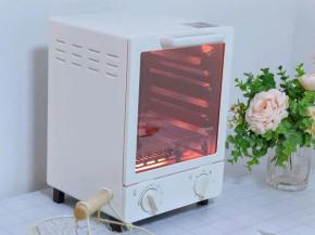 小烤箱提前预热，上下火220度，烤30分钟左右。