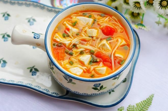 番茄菌菇豆腐汤