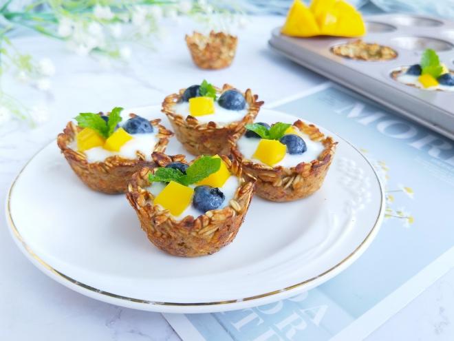 水果酸奶燕麦杯