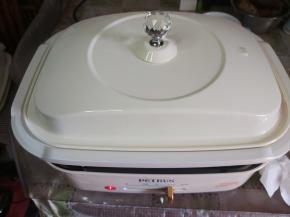 盖上锅盖，炖煮几分钟。