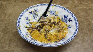 四个蟹拆下来就是小半碗量（蟹脚肉没弄碎，想吃整块肉）
