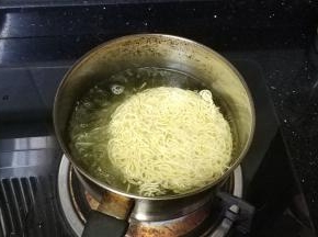 再煮熟面饼