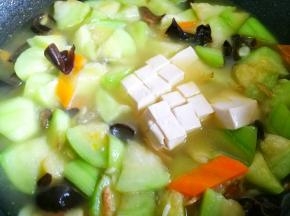 加入豆腐。