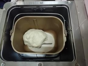 面团和至完全阶段，能撑出手套膜