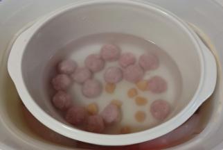 加入浸泡好的干贝。