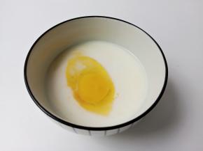 再加入鸡蛋一个。