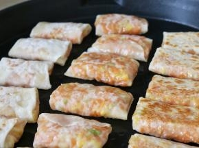 烙好一面，再翻面