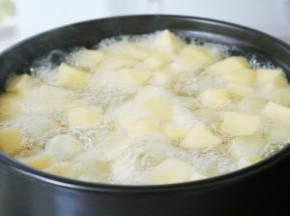 大火烧开，煮5分钟左右
