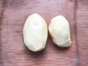 土豆洗干净去皮