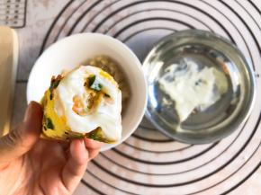 两头沾上沙拉酱