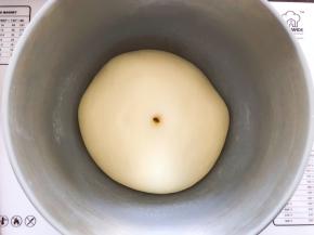 发酵至两倍大，戳洞不回缩即可