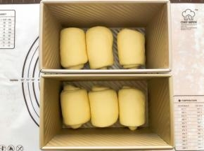 放入模具
