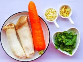 准备好所有食材。