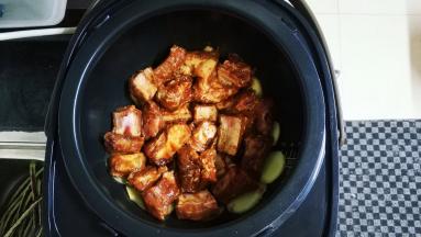 再码入腌好的排骨