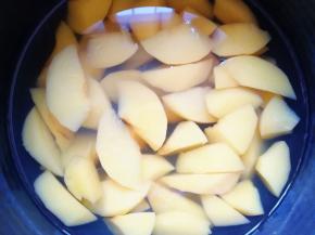 黄桃罐头做好啦！