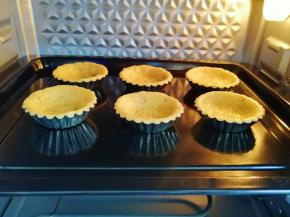 送入预热好的烤箱。