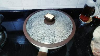 盖上盖子转中小火煮15分钟