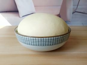 看面团发酵至2倍大就可以。