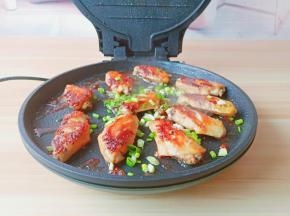 撒上葱花起锅。