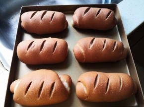 表面上色均匀后即可出炉冷却