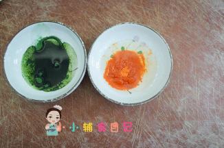 每个碗里倒入5g植物油混合均匀备用