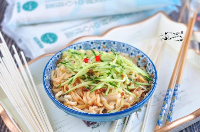 黄瓜拌面