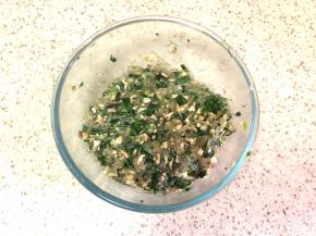 7.把馅料拌匀备用