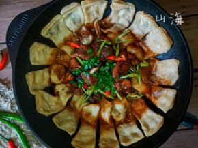 连锅端上桌，有菜有肉有主食，太棒了