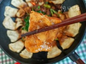 我最喜欢吃里面的油卷子，泡了汤汁不要太香