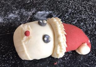 一位慈祥的圣诞老爷爷就做好了