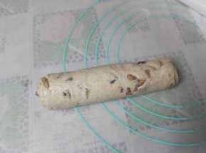 翻面，然后自上而下卷起。