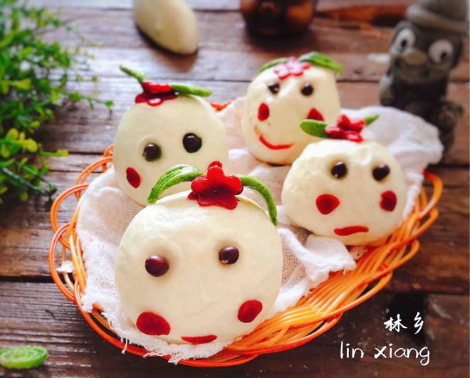 头上长草的小团子