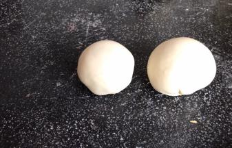 分成四等份，滚圆