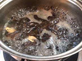 继续煮2至五分钟