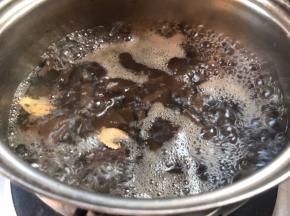 继续煮2至五分钟