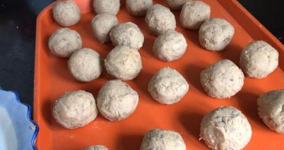 全部包好后，放入冰箱冷藏30分钟左右