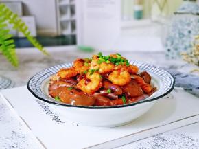 盛出装盘，撒上葱花。