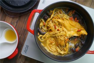 从食材到靓汤上桌，前后用时一个半小时，朋友们喜欢也可以尝试一下哦。