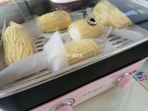 馒头醒发有两倍大，锅里的水烧开后，再把馒头放入，蒸13-15分钟，时间到关火，继续焖3-5分钟再揭开锅盖